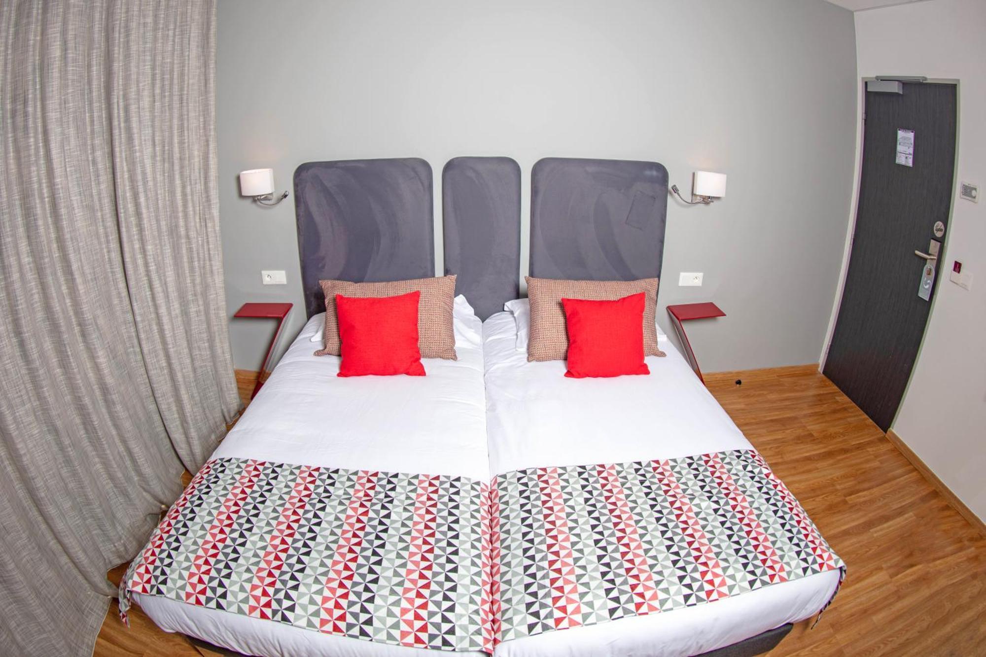 Hotel Mediterranee Calvi  Ngoại thất bức ảnh