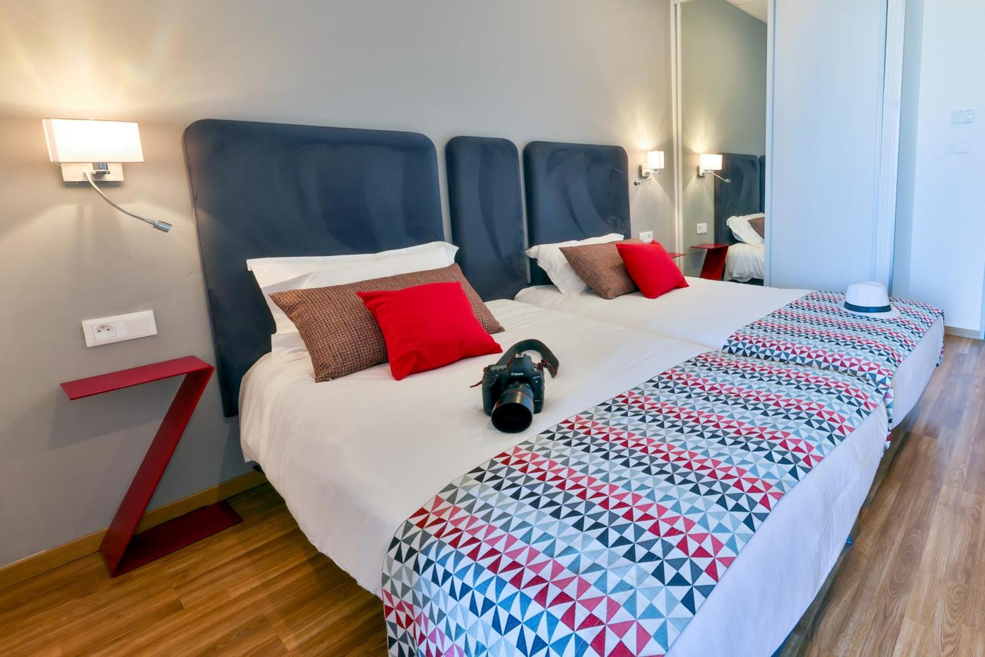 Hotel Mediterranee Calvi  Ngoại thất bức ảnh