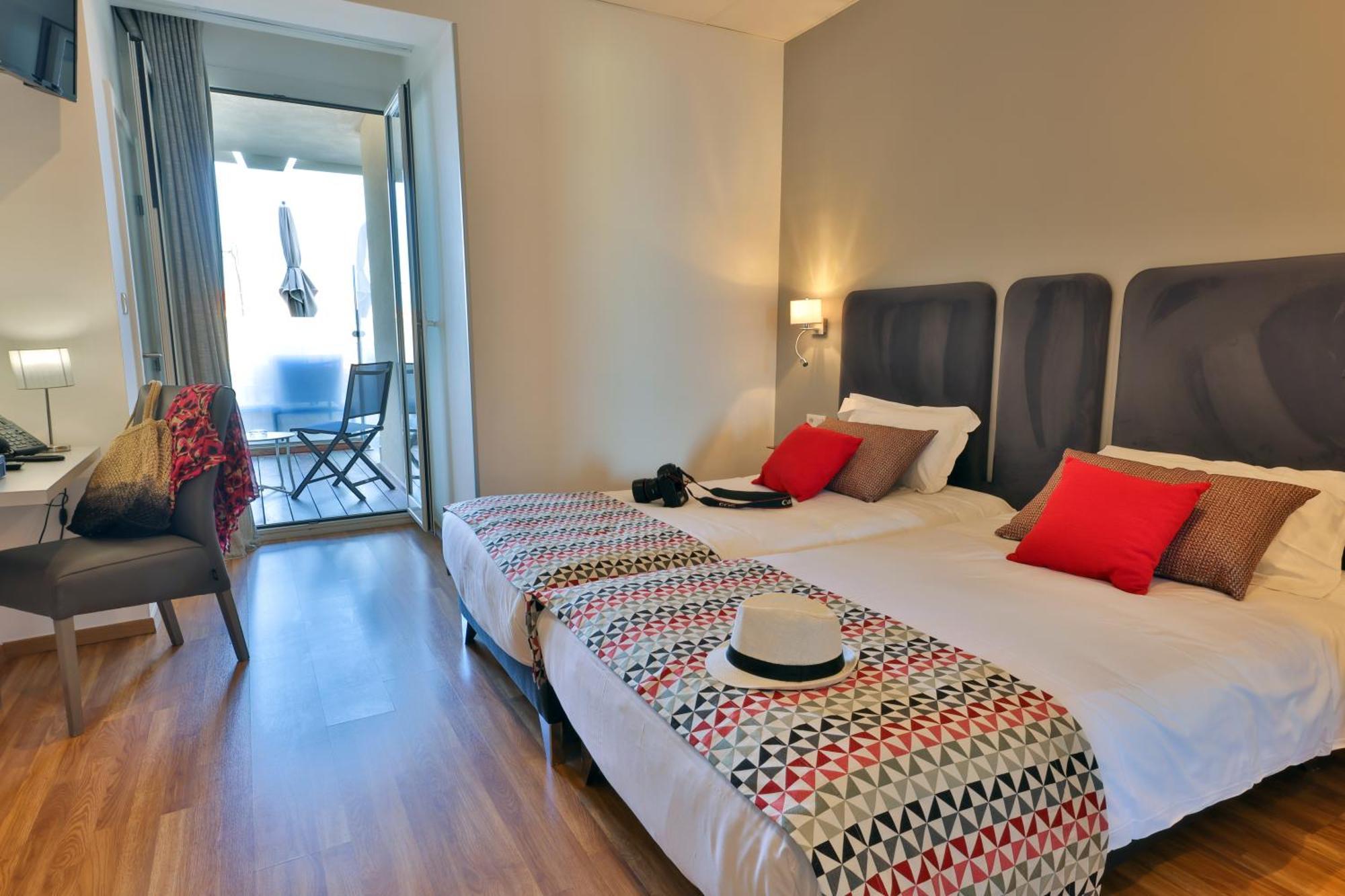 Hotel Mediterranee Calvi  Ngoại thất bức ảnh