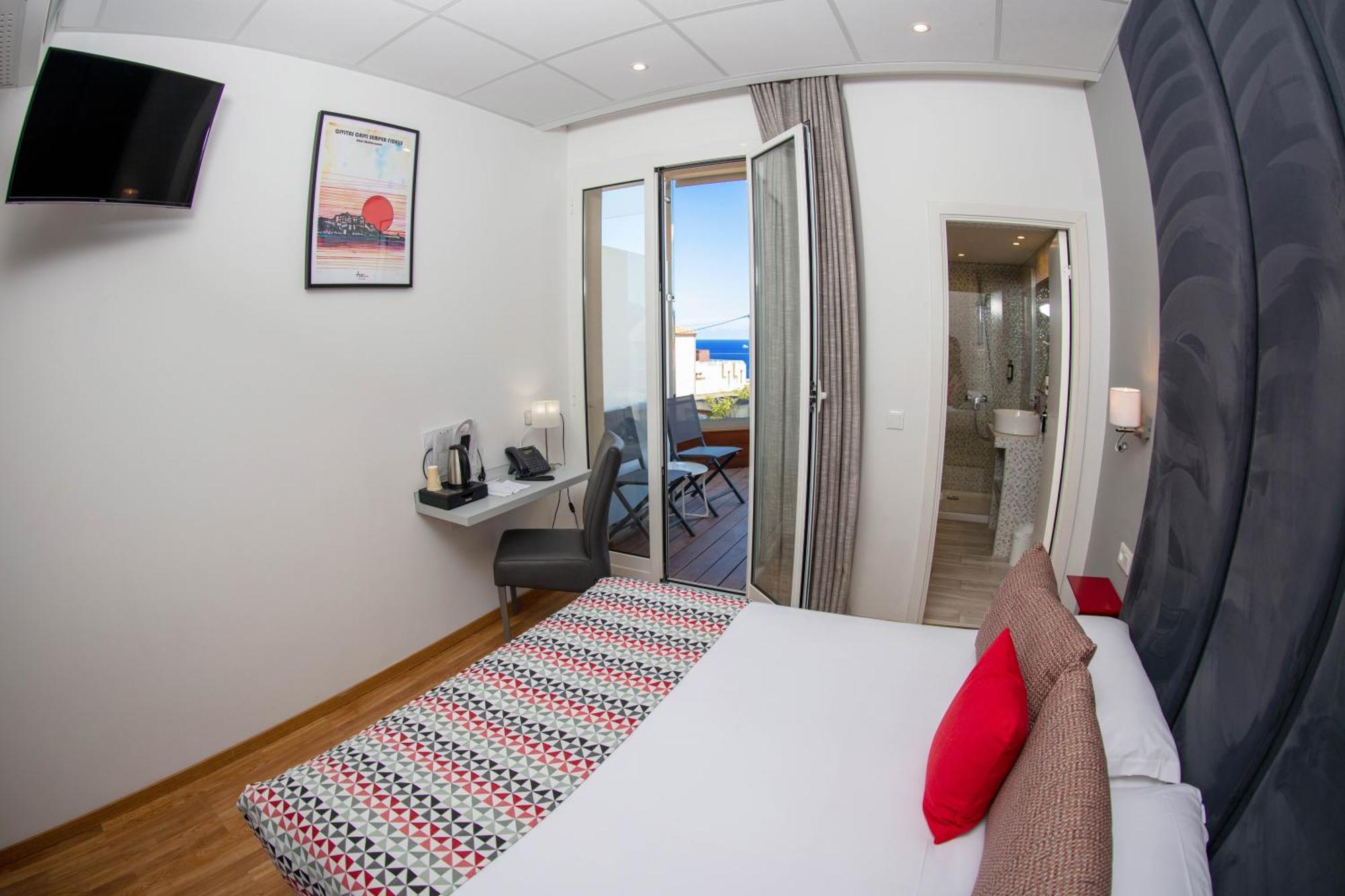 Hotel Mediterranee Calvi  Ngoại thất bức ảnh