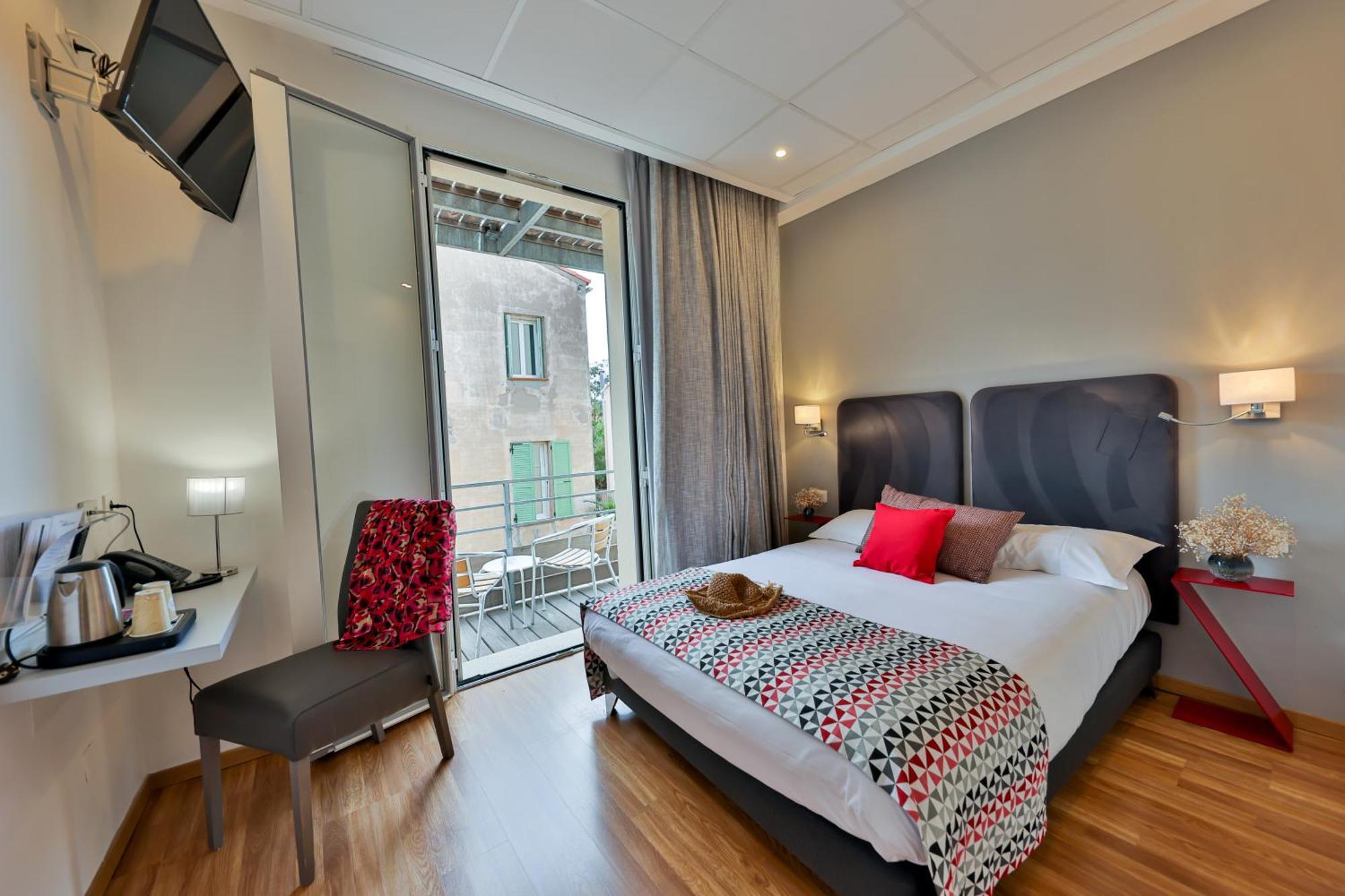 Hotel Mediterranee Calvi  Ngoại thất bức ảnh