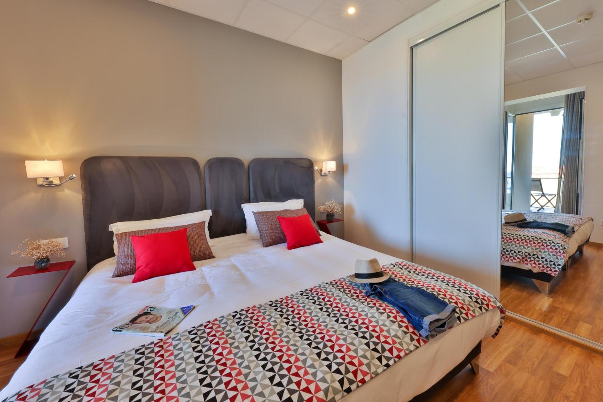 Hotel Mediterranee Calvi  Ngoại thất bức ảnh