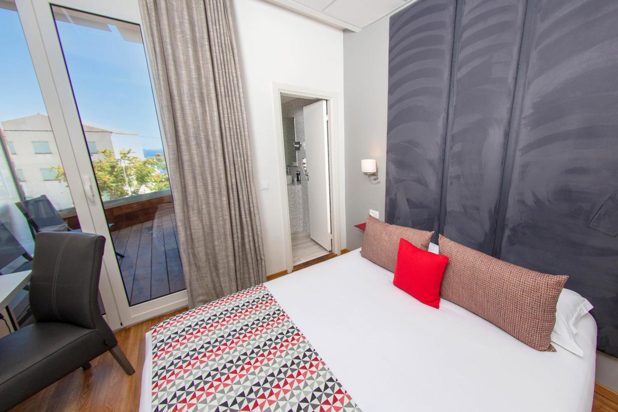Hotel Mediterranee Calvi  Ngoại thất bức ảnh